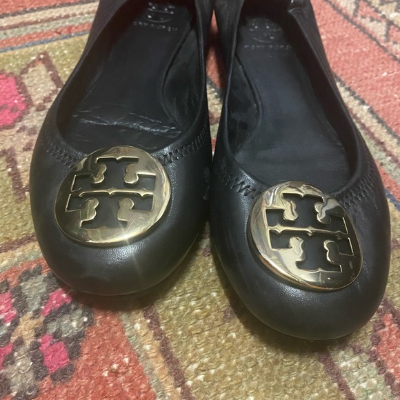 Tory Burch Shoes - Tory Burch Revas- barely worn. Black size 8